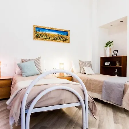 Hintown Submarine's Apartament